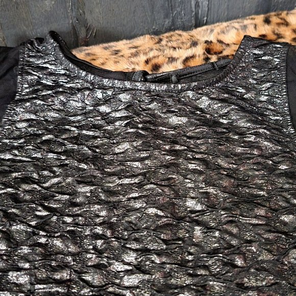 Crop Top Shimmering and lightweight... sz. large - Picture 3 of 5